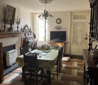 Saint-Laurent-de-Medoc House | Maison de charme en centre ville