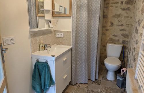 Saint-Laurent-sur-Sevre Apartment | Family-Friendly Maison de Vacances with Oceanfront Views