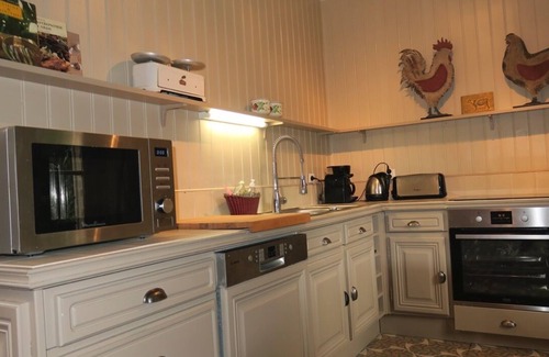 Vauchelles-les-Domart House | Inviting Maison de Campagne with Heated Pool and Breakfast