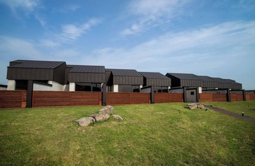 Hallim Villa | Relaxing Maison de Jeju Pool Villa with Private Spa & Hot Tub