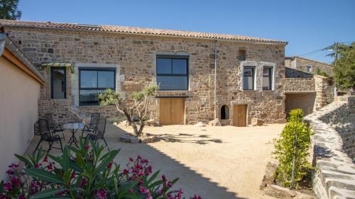 Peaugres Villa | Top-Rated Child-Friendly Retreat at Maison de la Besse