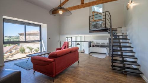 Peaugres Villa | Top-Rated Child-Friendly Retreat at Maison de la Besse