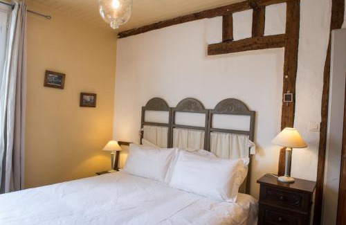 Mezos House | Pet-Friendly Maison de Mézos with Oceanfront Amenities