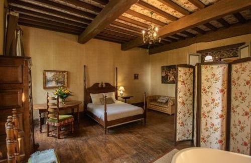 Nerac House | Elegant Maison de Maître with Pool & Ocean View