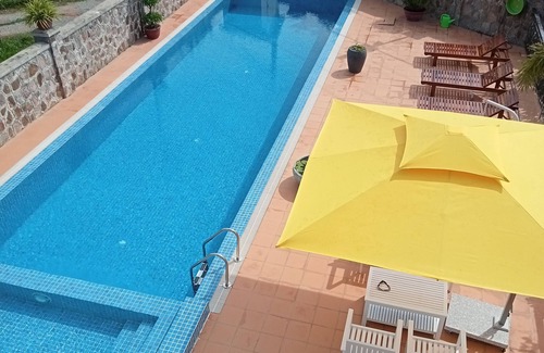 Kep House | Discover Maison de Maître with Large 300 m² Pool & Breakfast
