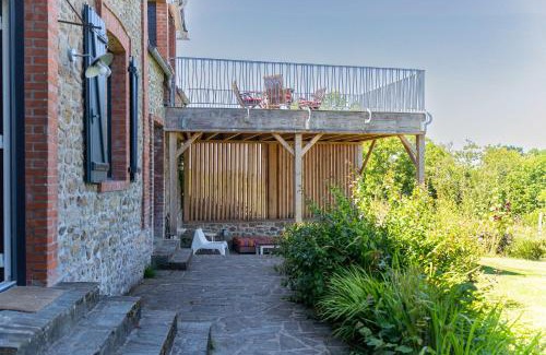 Anneville-en-Saire House | Discover Maison de Mary: Oceanfront Retreat Near the Sea