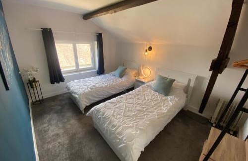 Montgibaud Bed & Breakfast | Oceanfront Maison de Montgibaud with Pool & Pet-Friendly Stay