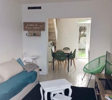 Etaples House | Family-Friendly Maison de pêcheur la CORBOE - Rated 8/10