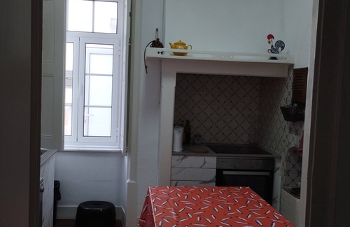 Sao Pedro Villa | Idyllic Maison de Plage: Pet-Friendly Fisherman's Retreat