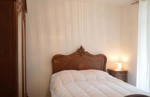Reuilly House | Cozy Retreat with Garden and Parking, 10 Min from Vineyards