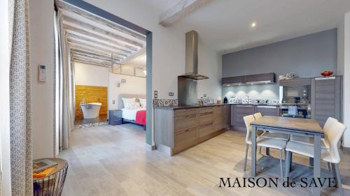 L'Isle-Jourdain Apartment | Discover Maison de Save: Family-Friendly 4-Star Retreat