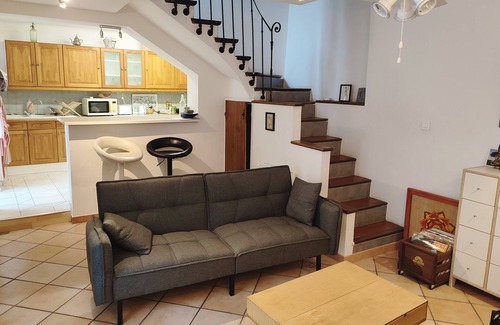 Cabrieres-d'Avignon House | Charming Maison de Village in Provence with Breakfast Included