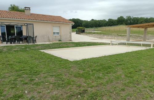 Montignac-le-Coq House | maison de vacance montignac le coq