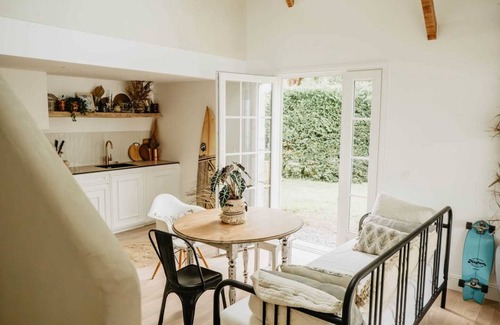 Labenne House | Relax at Maison de Vacance: Pet-Friendly Forest Retreat