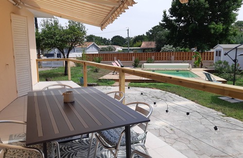 Gujan-Mestras House | Inviting Maison de Vacances with Pool and Garden Retreat