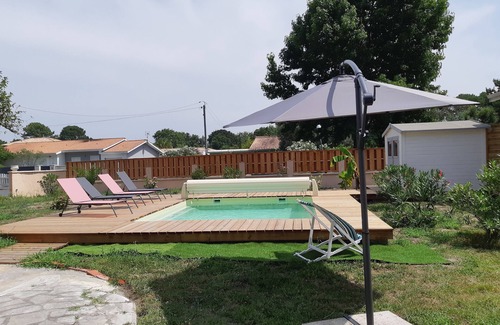 Gujan-Mestras House | Inviting Maison de Vacances with Pool and Garden Retreat