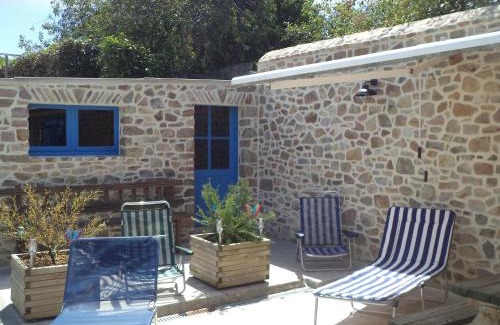 Creances House | Beachside Retreat: Guest Rated 9/10 with Ocean Views
