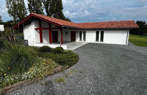 Larressore House | Unforgettable Maison de Vacances in Basque Country