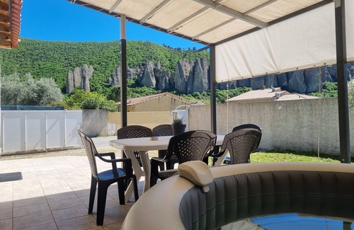 Les Mees Villa | Cozy Retreat at Maison de Vacances aux Mées, Alpes de Provence