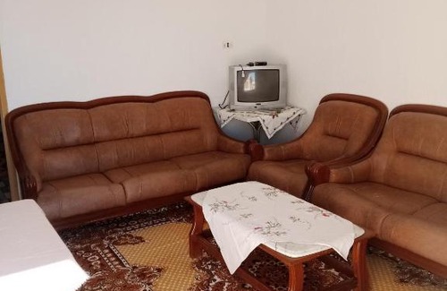 El Haouaria House | Family-Friendly Retreat at Maison de vacances Tati