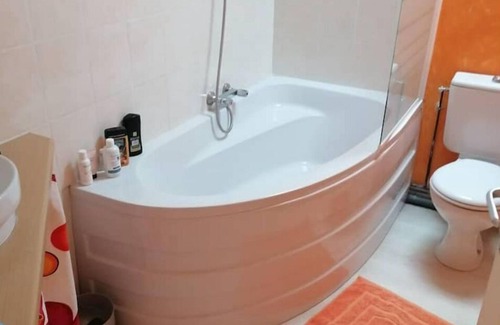 La Tour-Sur-Orb House | Charming Maison de Village with Private Cour and Pool