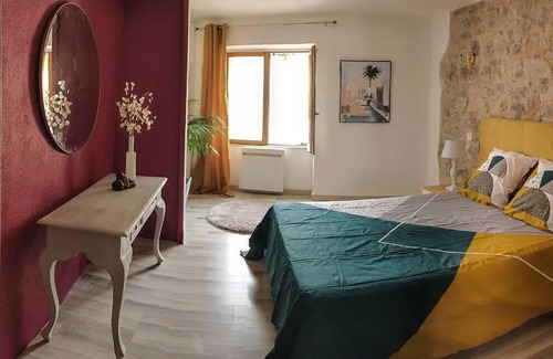 Luc-en-Diois House | Charming Village House with Terrace for Family Getaways