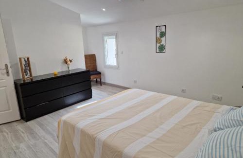 Sainte-Tulle Apartment | Charming Maison de Village en Provence: Guest Rated 8.1/10