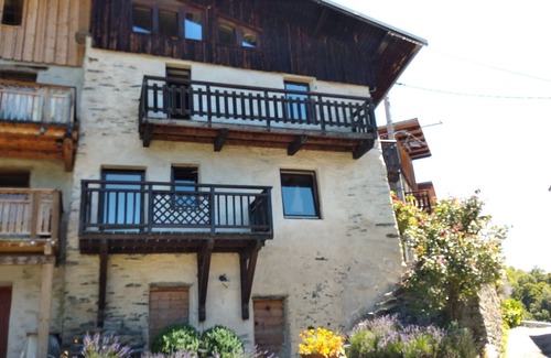 Great Alpine Road House | Top-Rated Maison de Village Entrée Vanoise with Pool & Spa