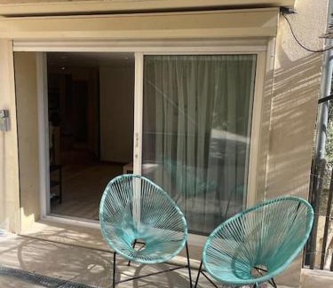 Peypin-d'Aigues House | Charming Village Retreat Near the Luberon with Family Amenities