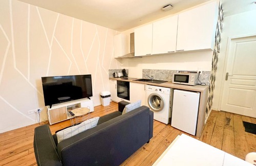 Perigueux Apartment | Discover MAISON DE VILLE: Family-Friendly Stay in Centre Ville