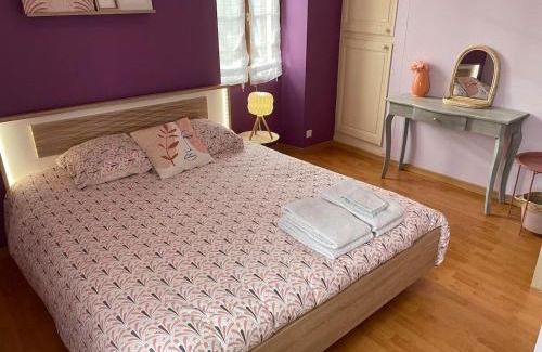 Chablis Apartment | Cozy Townhouse with Free Parking for Families and Pets