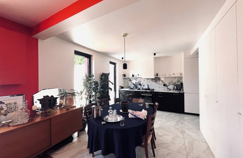 Dives-sur-Mer House | Historic Maison de Ville with Ocean View & Spa Amenities