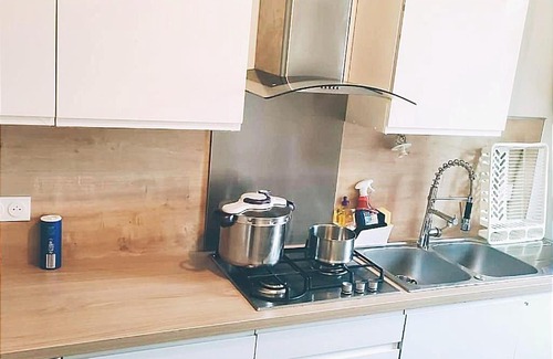 Montlucon House | Inviting Maison de Ville: Perfect for Families with Kitchen