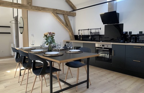 Trelou Sur Marne House | Discover Maison de Ville: Family-Friendly Stay Near Reims