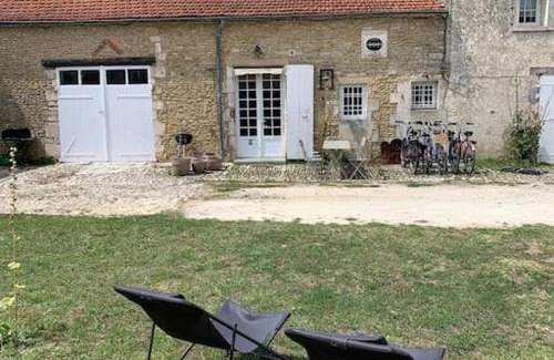 Cheray House | Renovated Townhouse with Family-Friendly Amenities