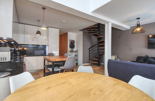 Les Praz-de-Chamonix Ski Chalet | Pet-Friendly Retreat at Maison des Praz - Top Rated 10/10