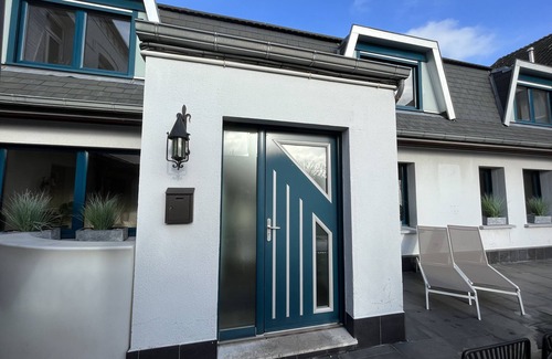 Raches House | Discover Maison des Loup-sticks: Pet-Friendly Retreat
