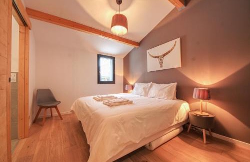Les Praz-de-Chamonix Ski Chalet | Pet-Friendly Maison Des Praz Chamonix: Guest Rated 9/10