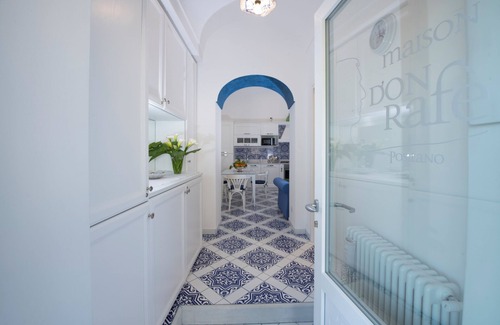 Laurito House | Cozy Ocean View Cottage - Perfect for Family Getaways