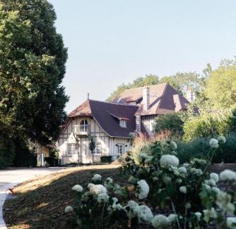 Benerville-sur-Mer Hotel | Experience Oceanfront Bliss at Maison Douce Époque