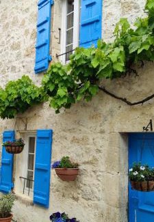 Saint-Antoine Bed & Breakfast | Discover Maison du Bois: Oceanfront Retreat with Top Reviews