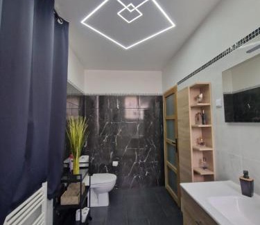 Mitry-Mory House | Cozy Maison du Château d'eau Near Disney and CDG Airport