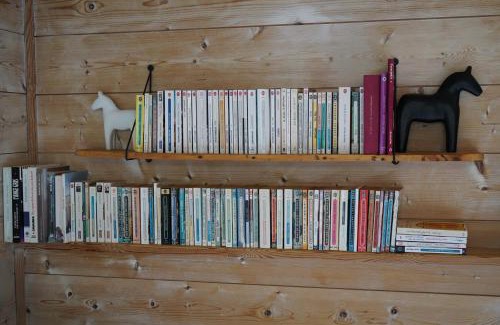 Saint-Hilaire-de-Clisson House | Pet-Friendly Retreat at Maison du chat bleu - 8.9/10 Rated