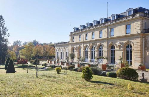 Saint-Germain-en-Laye Hotel | Oceanfront Bliss at Maison du Val - Rated 9.1 by Guests