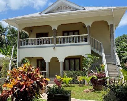 La Passe Apartment | Unforgettable Oceanfront Stay at Maison Ed-Elle, 4 Stars