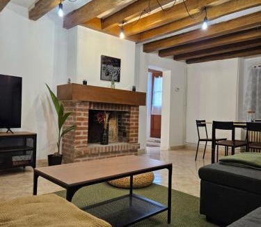 Orbigny House | Maison Ed'Or: Family-Friendly Getaway Near Beauval Zoo