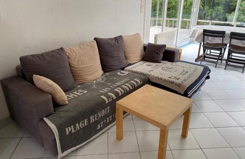 Guerande House | Charming Retreat with Pond Views and Hot Tub at Sandun