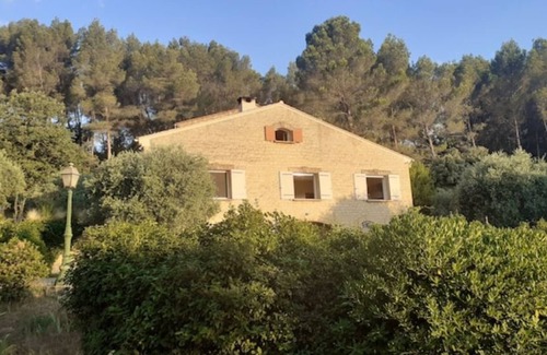 Sorgues Apartment | Elegant Maison en Campagne with Private Pool Near Avignon
