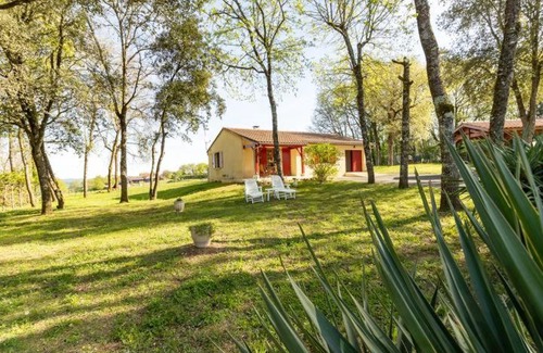 Cenac-et-Saint-Julien House | Cozy Maison en Périgord with Ocean Views Near Beynac