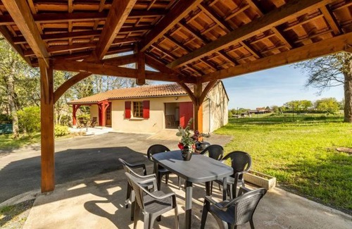 Cenac-et-Saint-Julien House | Cozy Maison en Périgord with Ocean Views Near Beynac